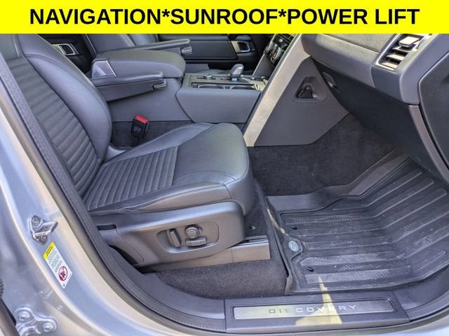 2023 Land Rover Discovery S