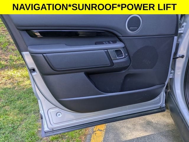 2023 Land Rover Discovery S