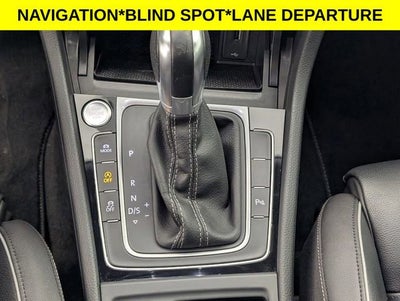 2019 Volkswagen Golf R 2.0T w/DCC & Navigation