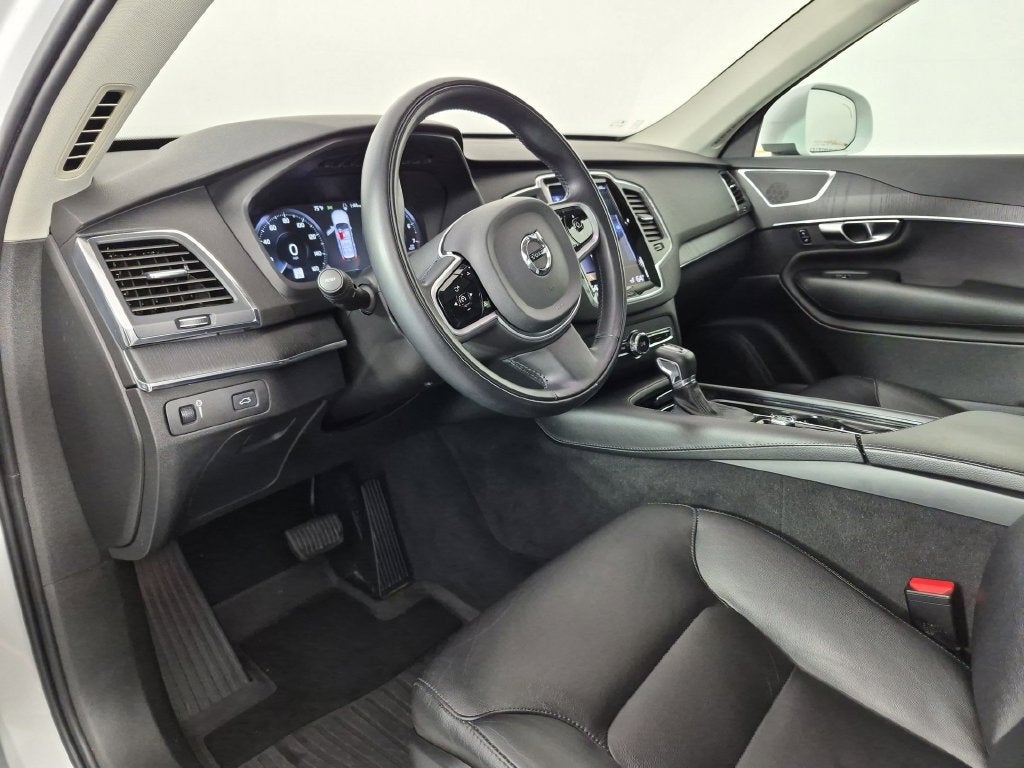 2020 Volvo XC90 T5 Momentum 7 Passenger