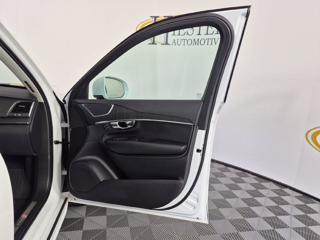 2020 Volvo XC90 T5 Momentum 7 Passenger