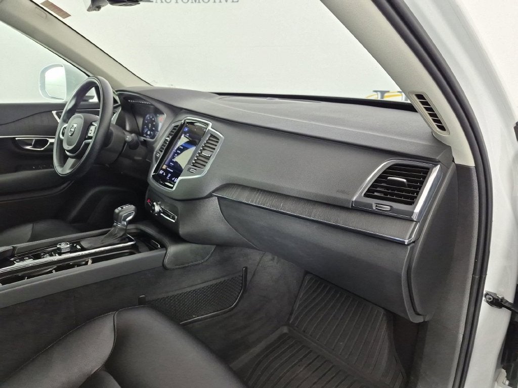 2020 Volvo XC90 T5 Momentum 7 Passenger