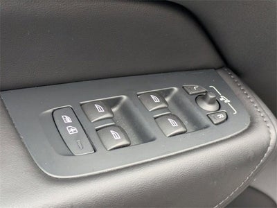 2025 Volvo XC60 Plus