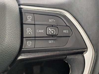 2023 Jeep Grand Cherokee Laredo 4x2