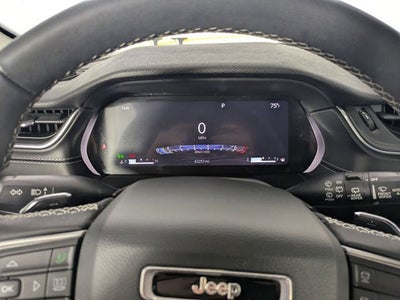 2023 Jeep Grand Cherokee Laredo 4x2