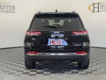 2023 Jeep Grand Cherokee Laredo 4x2