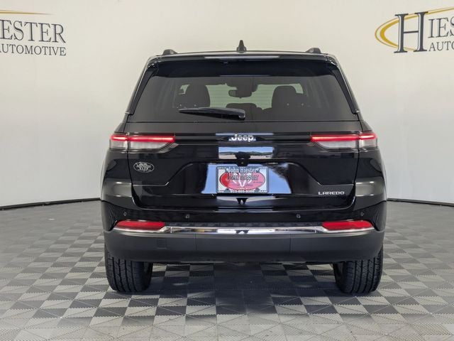 2023 Jeep Grand Cherokee Laredo 4x2