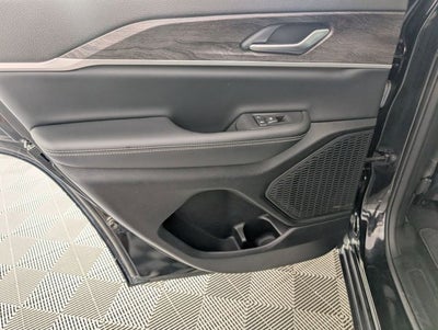 2023 Jeep Grand Cherokee Limited 4x2