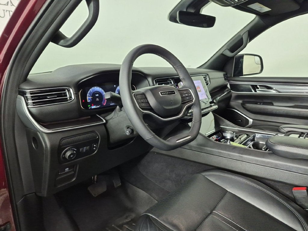 2024 Jeep Wagoneer Base