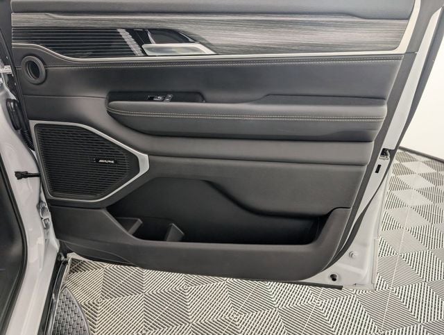 2023 Jeep Wagoneer Series III