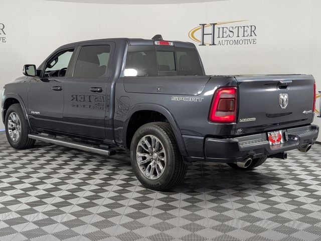 2020 RAM 1500 Laramie Crew Cab 4x4 5'7' Box