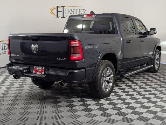 2020 RAM 1500 Laramie Crew Cab 4x4 5'7' Box