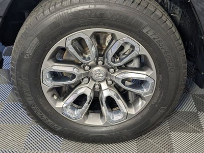 2020 RAM 1500 Laramie Crew Cab 4x4 5'7' Box