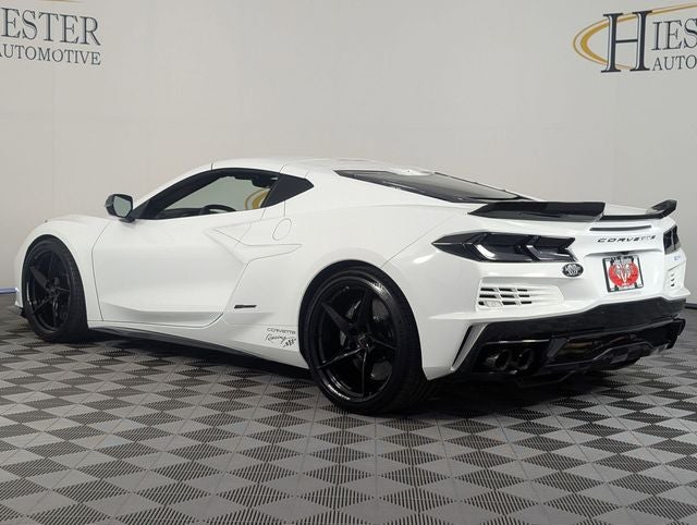 2025 Chevrolet Corvette E-Ray 1LZ