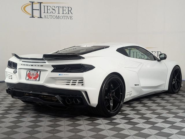 2025 Chevrolet Corvette E-Ray 1LZ