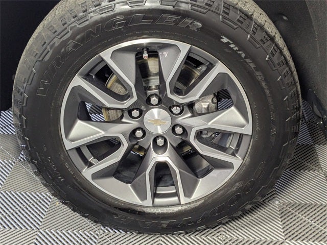 2024 Chevrolet Silverado 1500 LT LT1