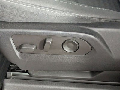 2022 Chevrolet Silverado 1500 4WD Crew Cab Standard Bed LT