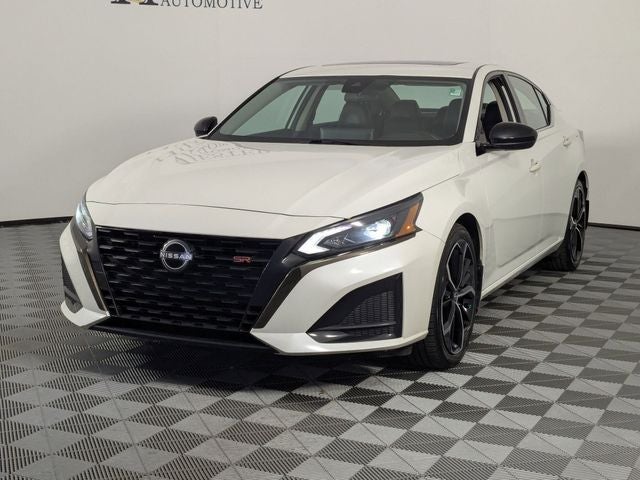 2023 Nissan Altima SR FWD