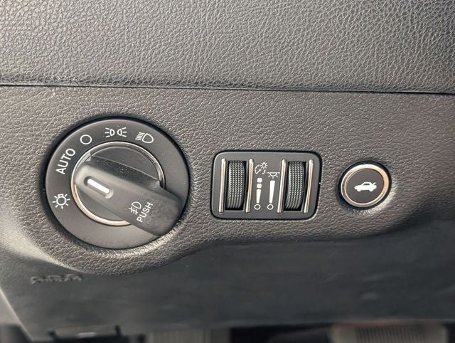 2023 Chrysler 300 Touring