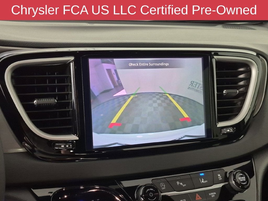 2025 Chrysler Pacifica Select