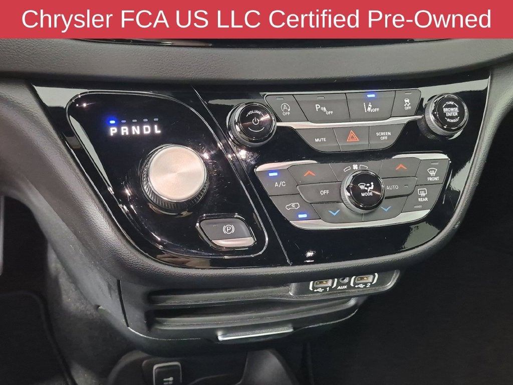 2025 Chrysler Pacifica Select