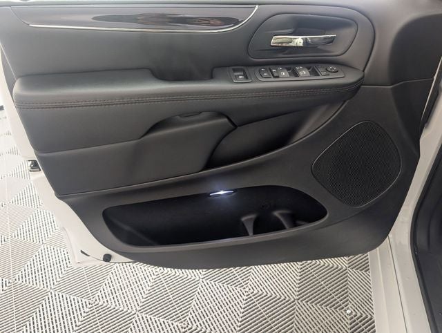 2020 Dodge Grand Caravan SE Plus