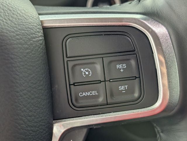 2019 RAM 2500 Laramie Crew Cab 4x4 6'4' Box