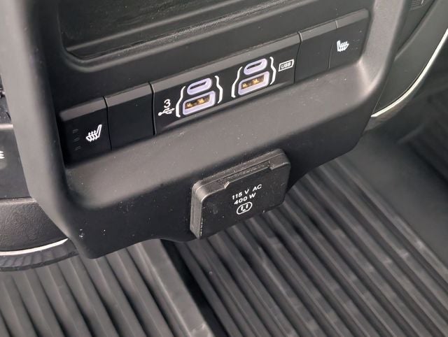 2019 RAM 2500 Laramie Crew Cab 4x4 6'4' Box