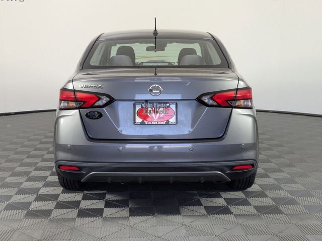 2021 Nissan Versa S Xtronic CVT