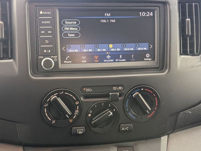 2020 Nissan NV200 SV