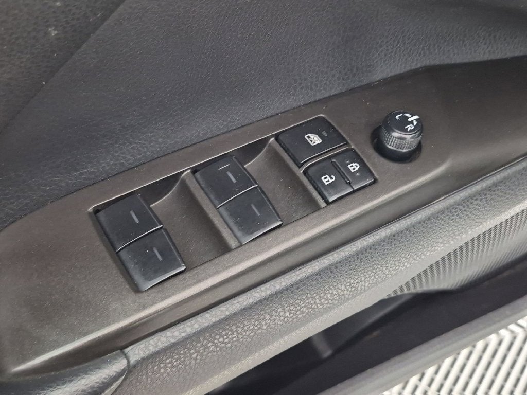 2023 Toyota Camry Hybrid LE