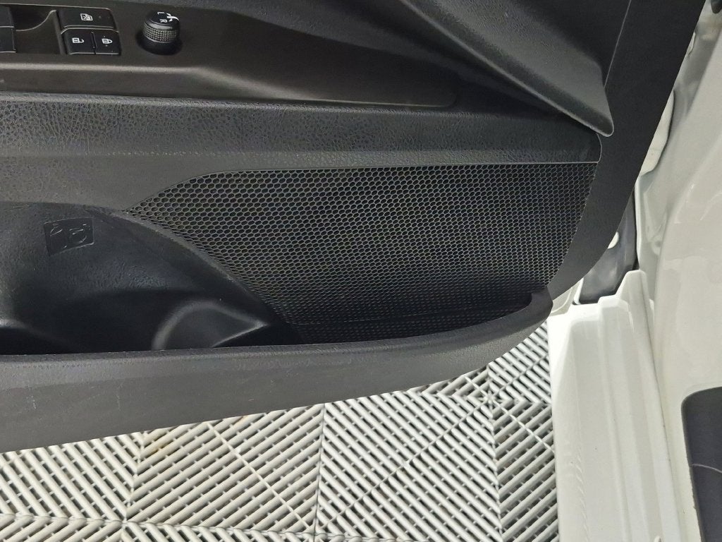 2023 Toyota Camry Hybrid LE