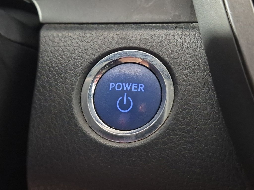 2023 Toyota Camry Hybrid LE