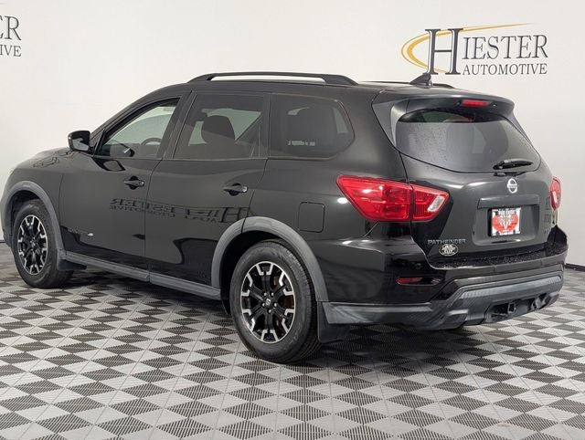 2019 Nissan Pathfinder SL