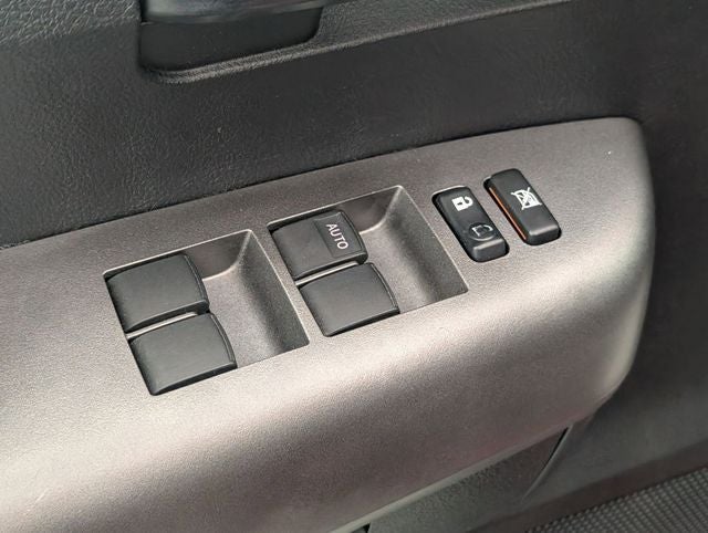 2011 Toyota Tundra Grade 5.7L V8