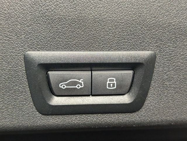 2024 BMW XM Base
