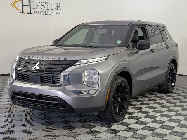 2022 Mitsubishi Outlander Black Edition