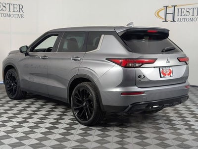 2022 Mitsubishi Outlander Black Edition