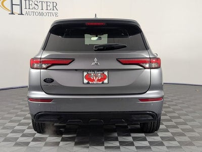 2022 Mitsubishi Outlander Black Edition