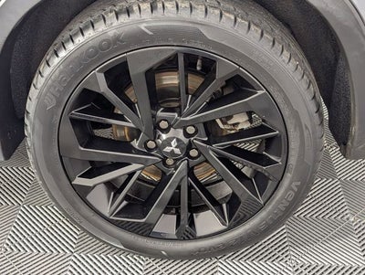 2022 Mitsubishi Outlander Black Edition