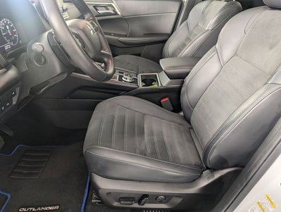 2024 Mitsubishi Outlander PHEV Base