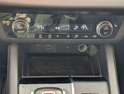 2024 Mitsubishi Outlander PHEV Base