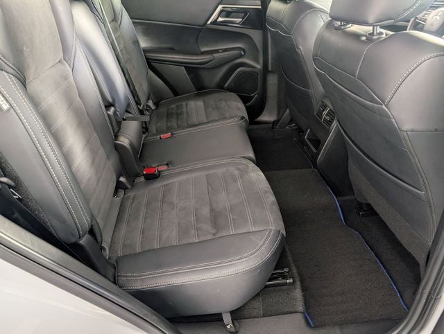 2024 Mitsubishi Outlander PHEV Base