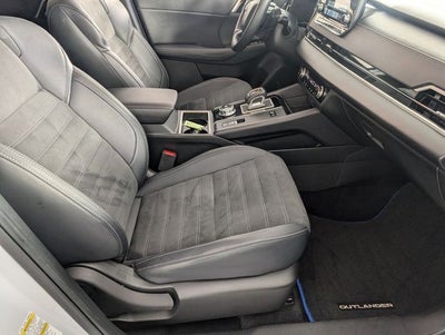 2024 Mitsubishi Outlander PHEV Base
