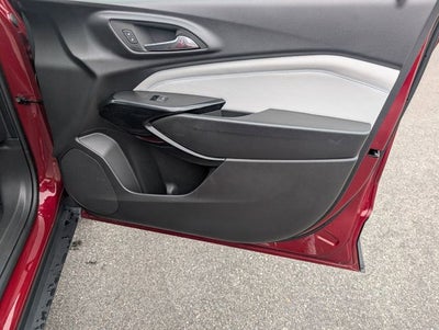 2025 Chevrolet Trax FWD LT