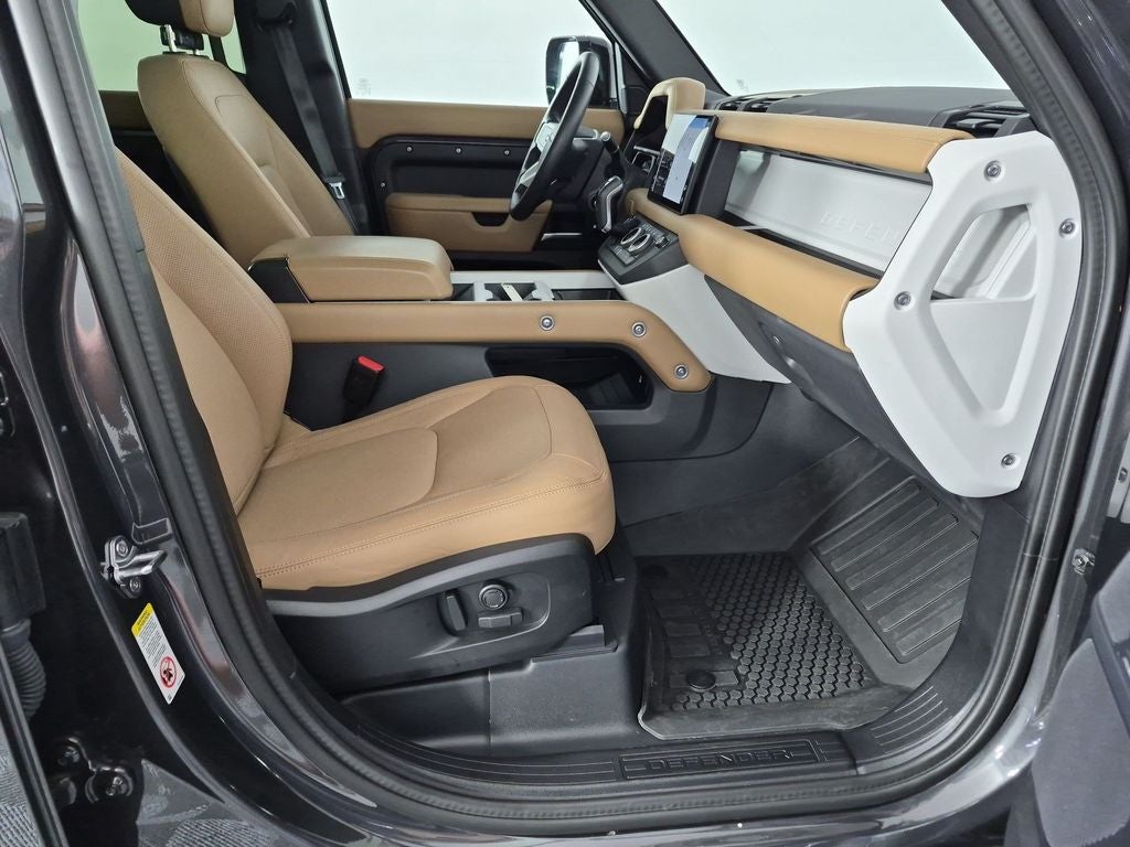 2025 Land Rover Defender 110 S