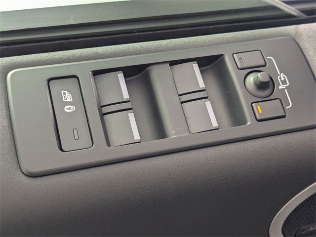 2023 Land Rover Discovery S