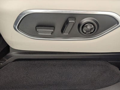2024 Jeep Wagoneer Base