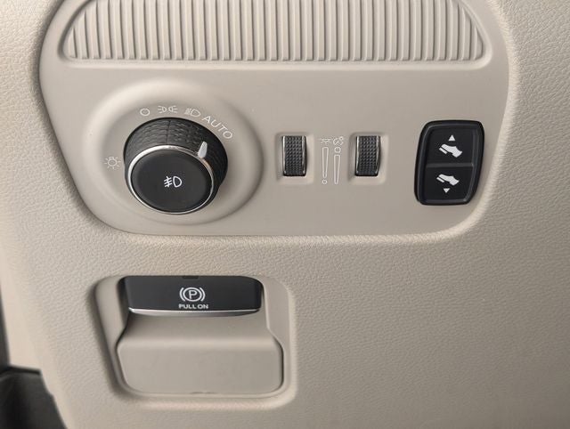 2024 Jeep Wagoneer Base