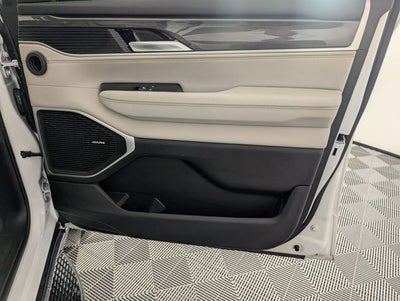 2024 Jeep Wagoneer Base